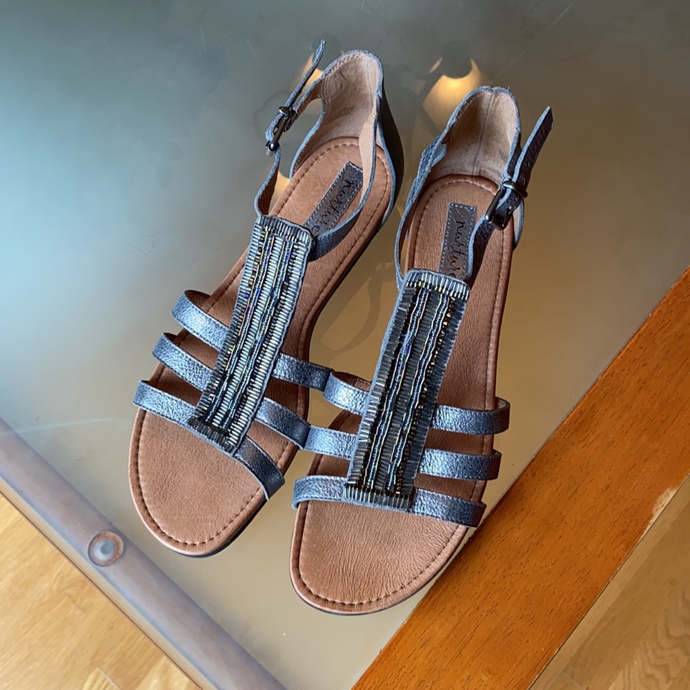 NWOT Nurture leather sandal